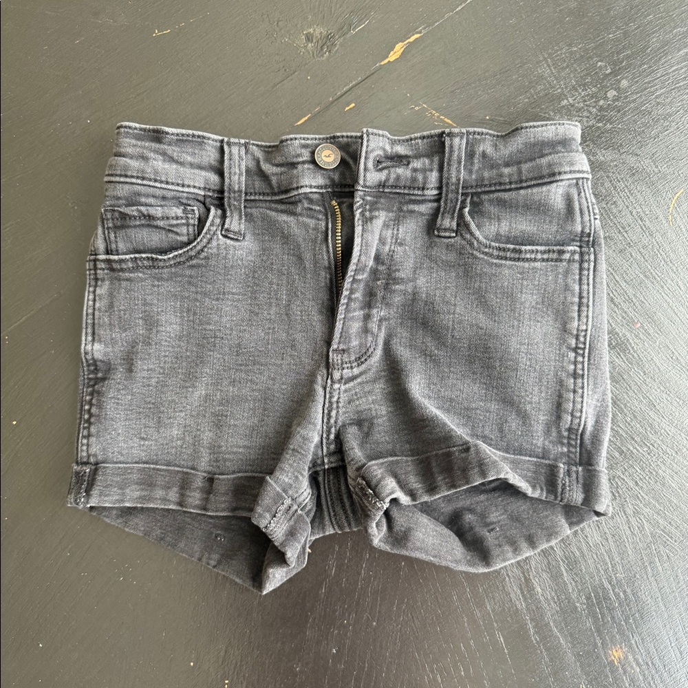 Hollister Black Jean Shorts size 0 W 24